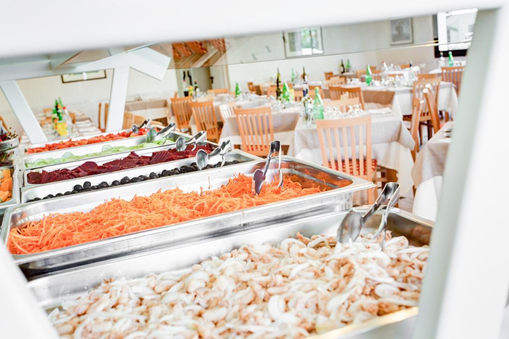 Hotel Giamaika Чезенатико Экстерьер фото